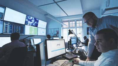 Figure 1. Monitoring and optimisation in real time in BayWa r.e.’s control room (courtesy BayWa r.e.) Baywa fig 1
