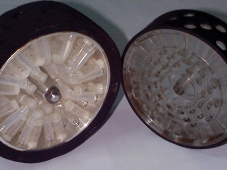 Figure 1. Preliminary version and revised version of the wheel for a climbing robot wheel4