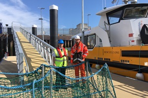 Aberdeen Harbour Vattenfall pontoon