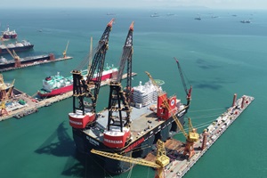 Sleipnir Heeremas newest semi submersible crane vessel built by Sembcorp Marine Sleipnir Heeremas newest semi submersible crane vessel built by Sembcorp Marine b