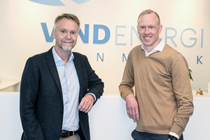 Klaus Kromann Knudsen CEO at Mita Teknik left and Niels Dupont CEO at Vindenergi Danmark sign strategic cooperation