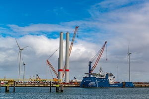 Wind Turbines in the Netherlands by Rab CC License