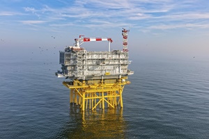 Platform Hollandse Kust west Alpha (image courtesy Flying Focus)