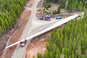The special transport of the Bruzaholm wind power blades is around 100 meters in total