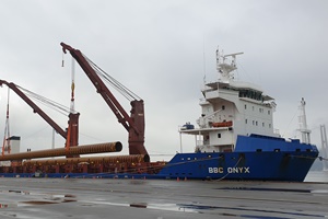 Formosa 2 first pin piles arrive in Taiwan